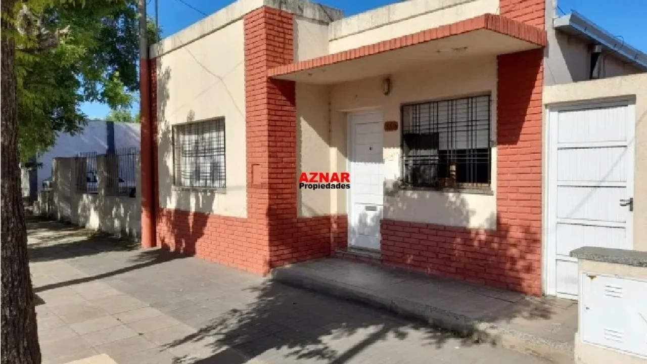 Casa en venta en El Pampero N° 448  e/ Avellaneda y Alem