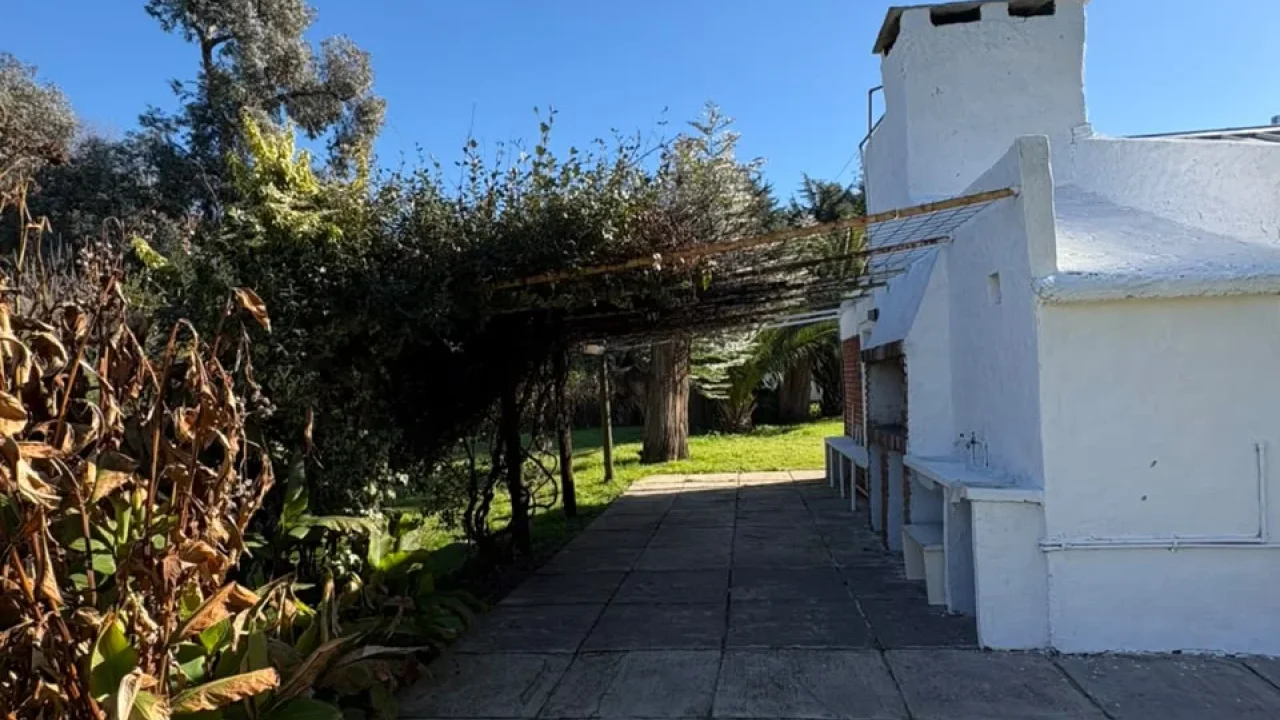EN ALQUILER, QUINTA UBICADA A METROS DE RUTA 46. (A 100mts de la baja de Chacras de Bragado)