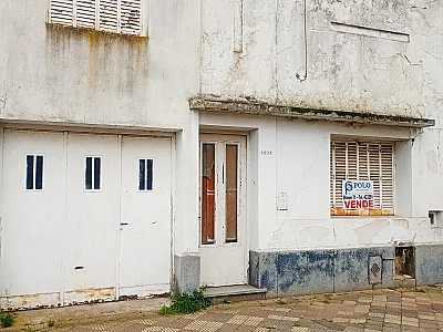 EN VENTA CASA UBICADA SOBRE CALLE GRAL PAZ 1038
