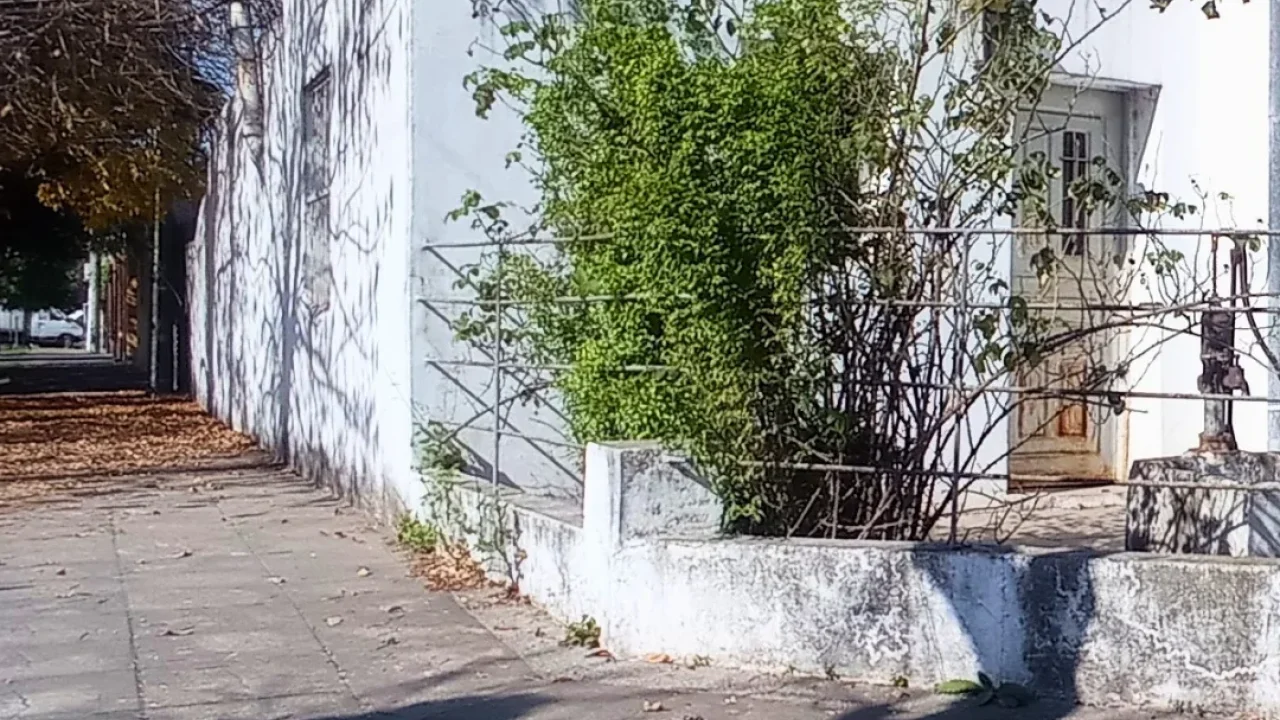 EN VENTA ➡️ CASA A RECICLAR