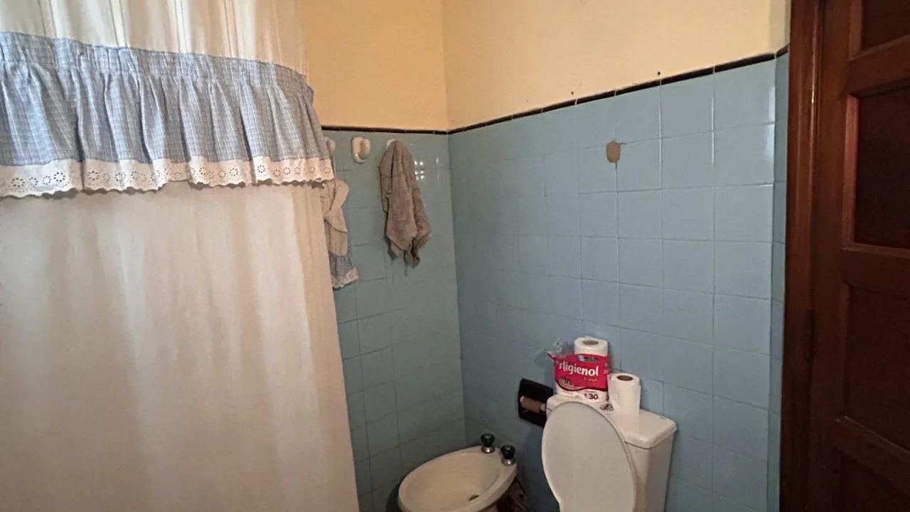 Casa + Galpon En Venta