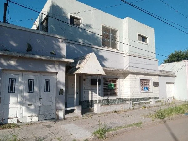 CASA EN VENTA REMEDIOS DE ESCALADA AL 1900