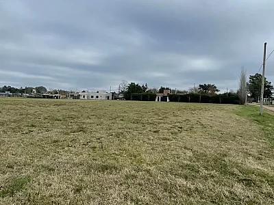 VENTA LOTE Baigorria entre Las Carmelias y Carlos Gardel (zona Aeroclub)