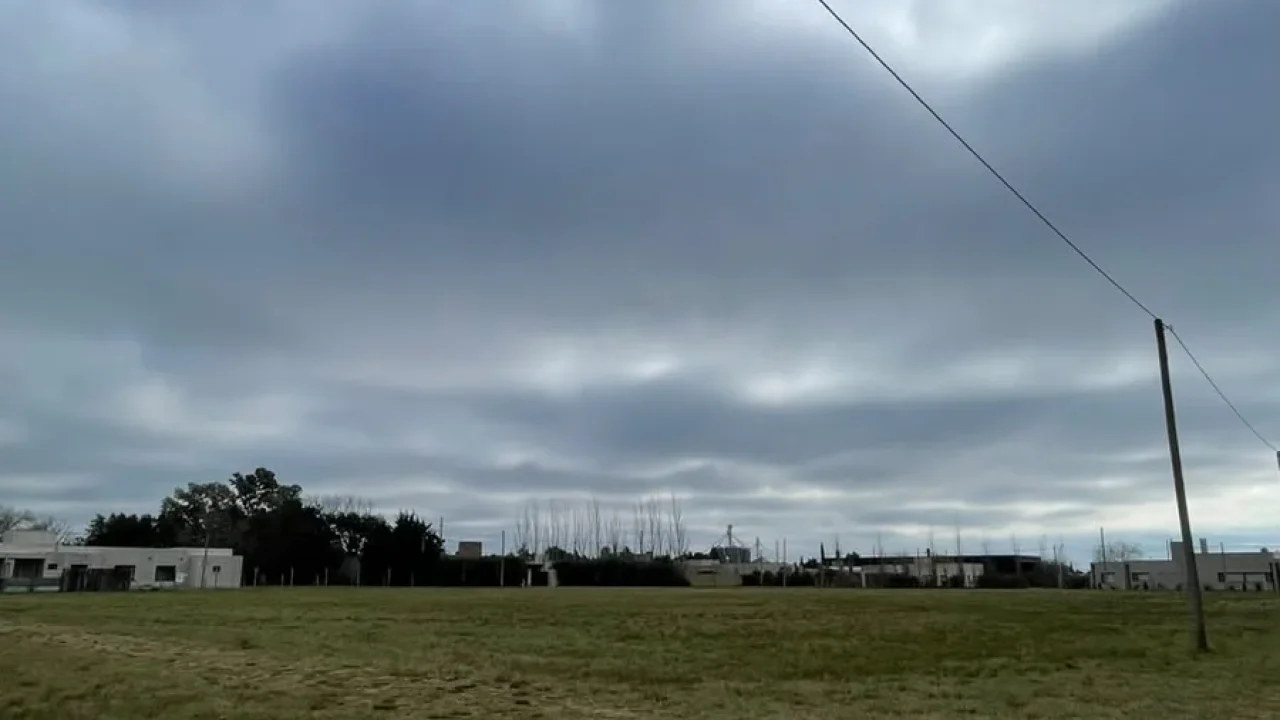 VENTA LOTE Baigorria entre Las Carmelias y Carlos Gardel (zona Aeroclub)