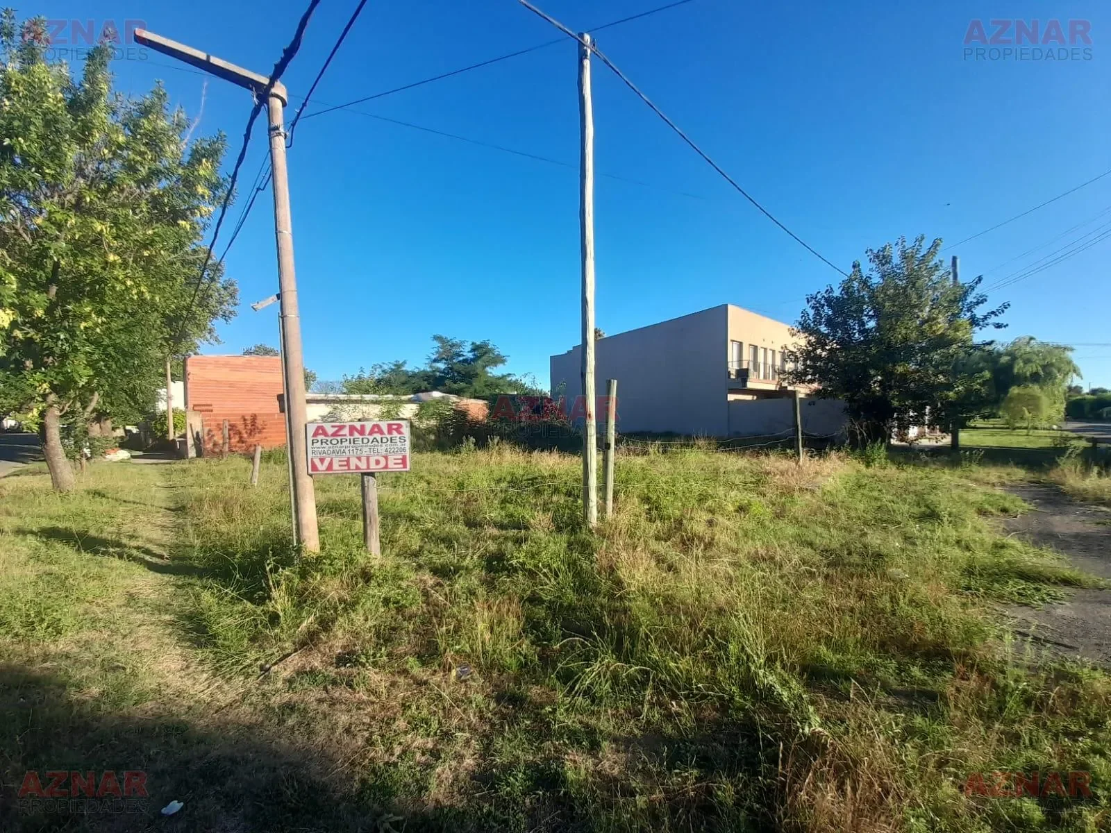 Terreno en venta en  Rivadavia y Giacinti