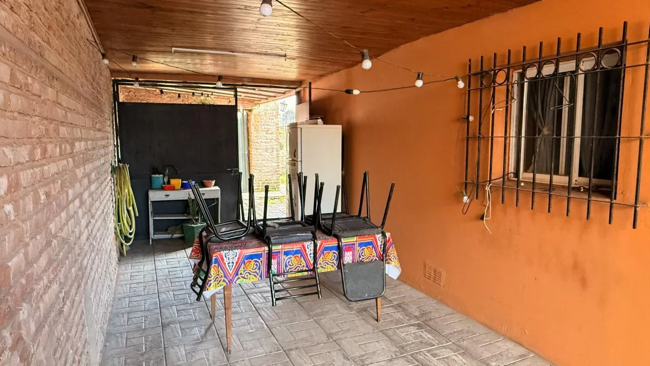 EN VENTA, CASA UBICADA SOBRE CALLE MISIONES