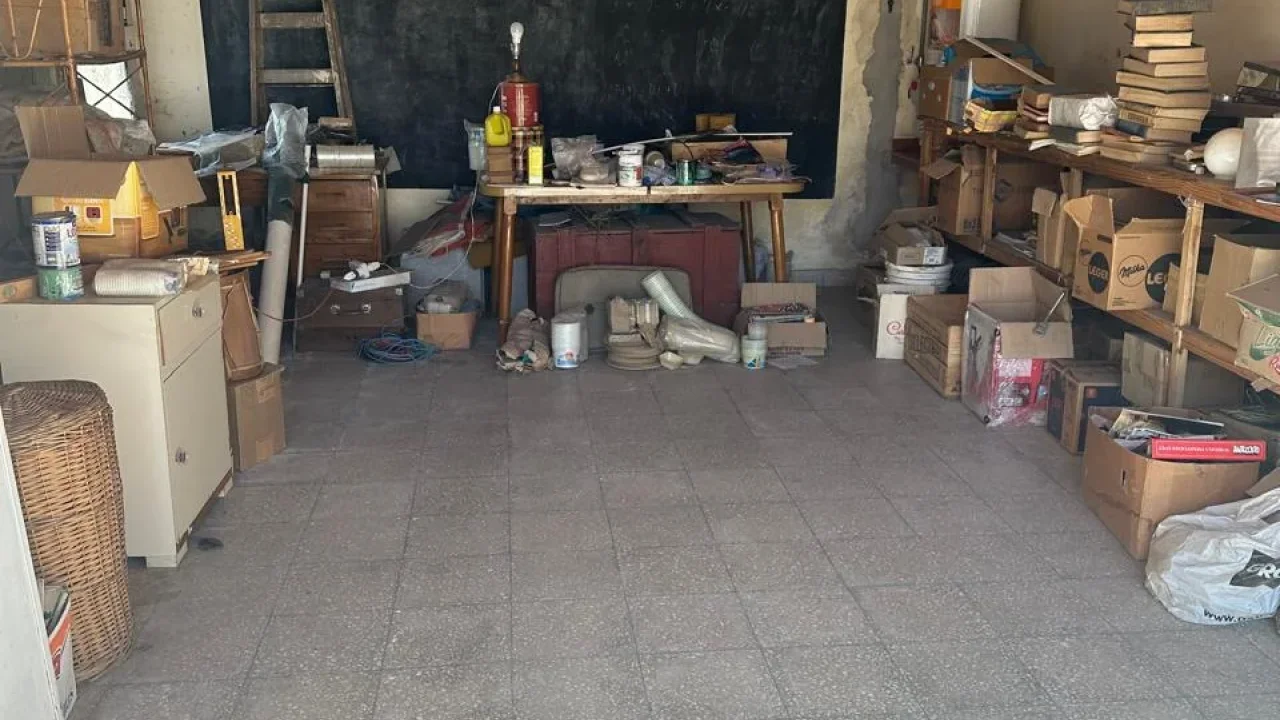 Casa Barrio 25 de Mayo. Frente a la plaza