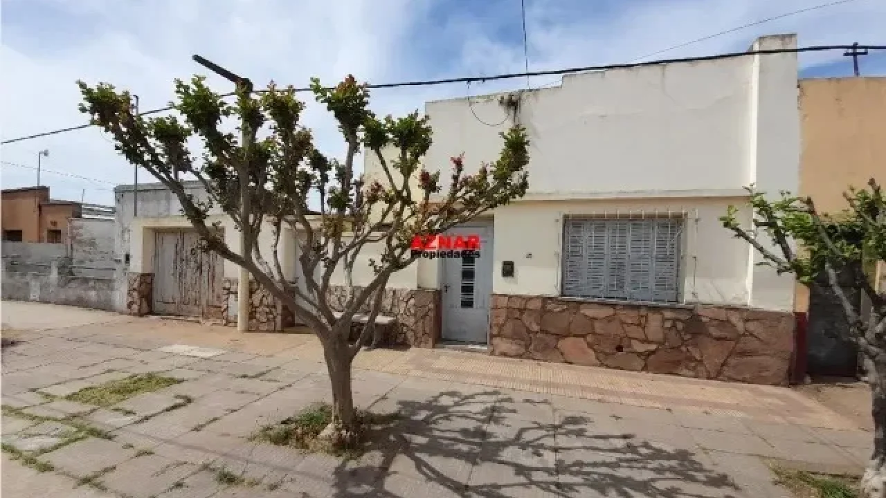Casa en venta en Irigoyen N° 425  e/ 12 de Octubre y Catamarca