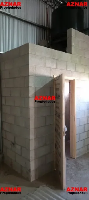 Galpón en venta en R. de Escalada N°100 y Alberdi e/ Alberdi y Vega