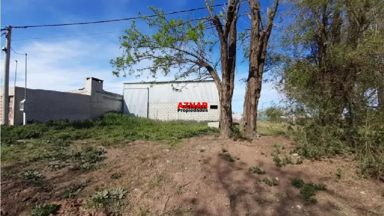 Galpón en venta en R. de Escalada N°100 y Alberdi e/ Alberdi y Vega