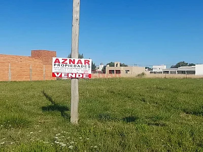 Terreno en Venta en calle Canaro entre Junin Bis y Gagliardi  (B° Las Rosas)