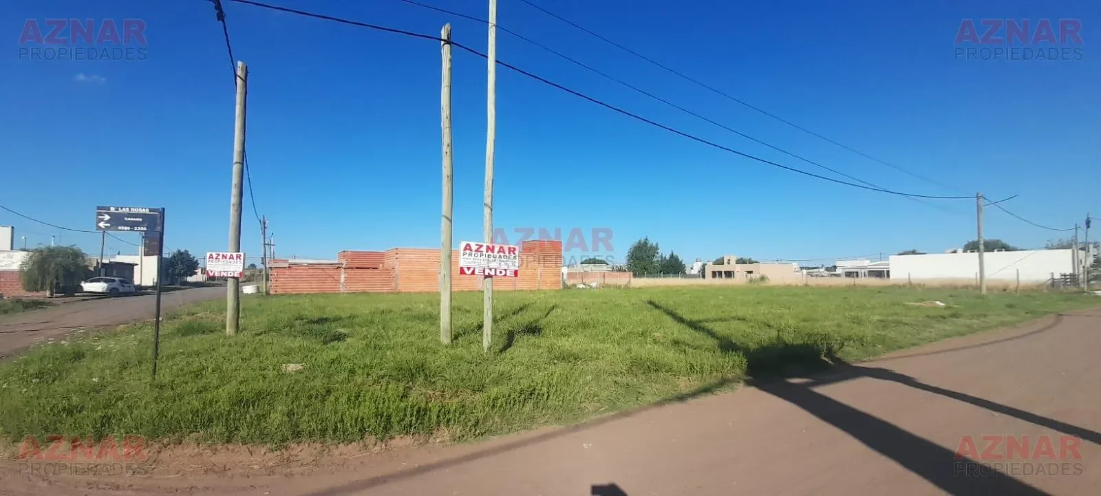 Terreno en Venta en calle Canaro entre Junin Bis y Gagliardi  (B° Las Rosas)