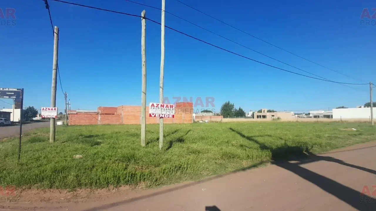 Terreno en Venta en calle Canaro entre Junin Bis y Gagliardi  (B° Las Rosas)