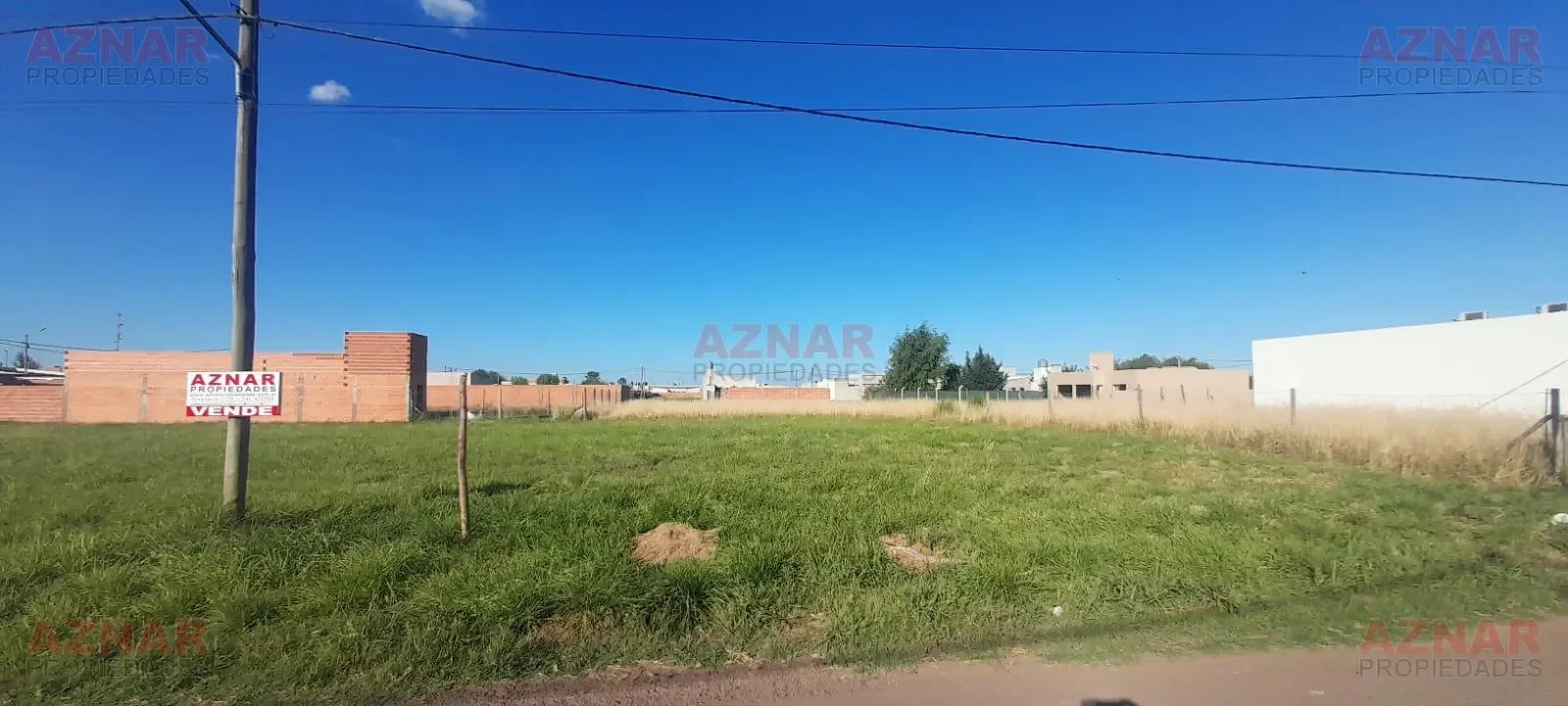 Terreno en Venta en calle Canaro entre Junin Bis y Gagliardi  (B° Las Rosas)