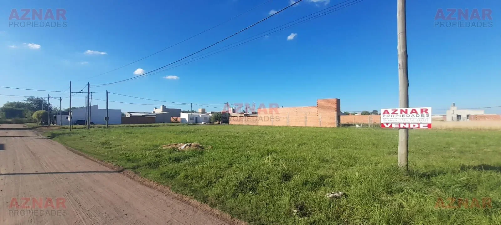 Terreno en Venta en calle Canaro entre Junin Bis y Gagliardi  (B° Las Rosas)