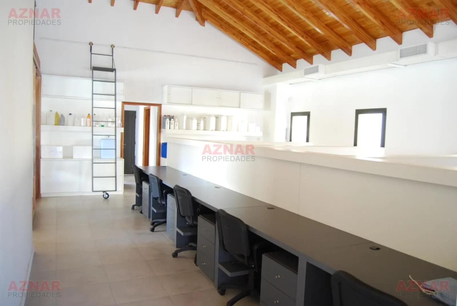 Oficinas comerciales y administrativas en venta en Elizondo Nº 2870