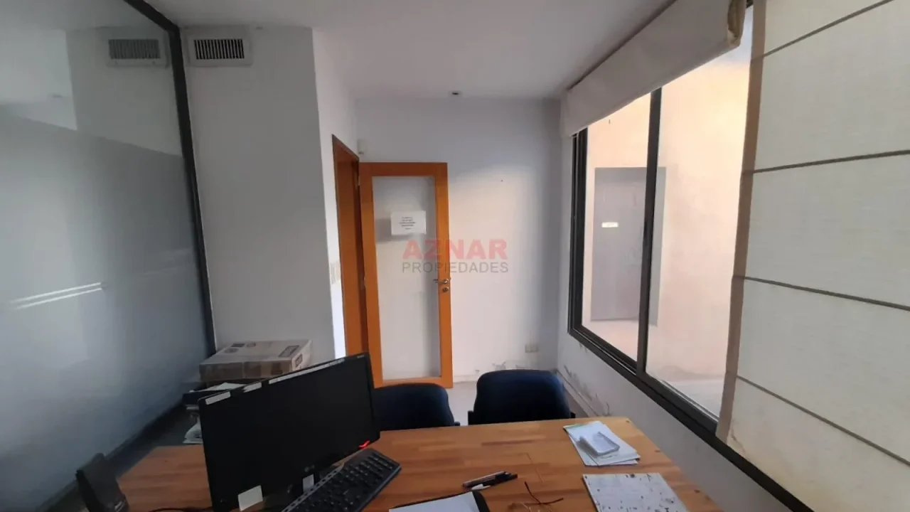 Oficinas comerciales y administrativas en venta en Elizondo Nº 2870