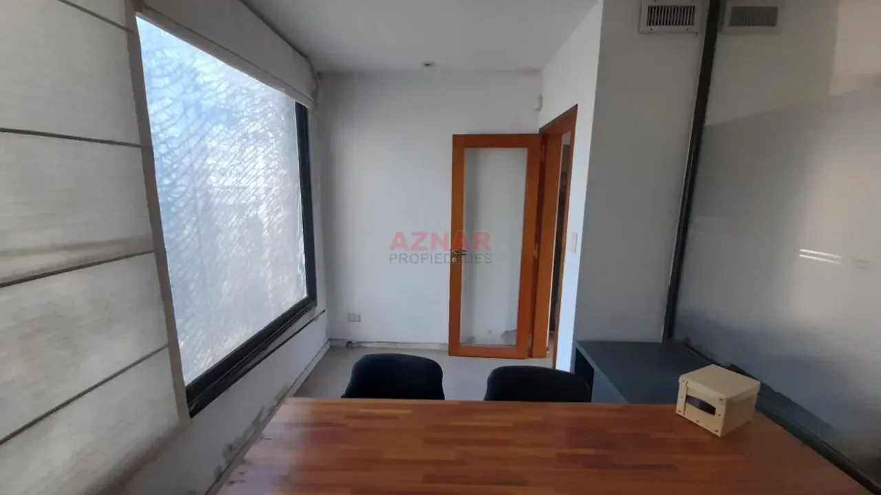 Oficinas comerciales y administrativas en venta en Elizondo Nº 2870