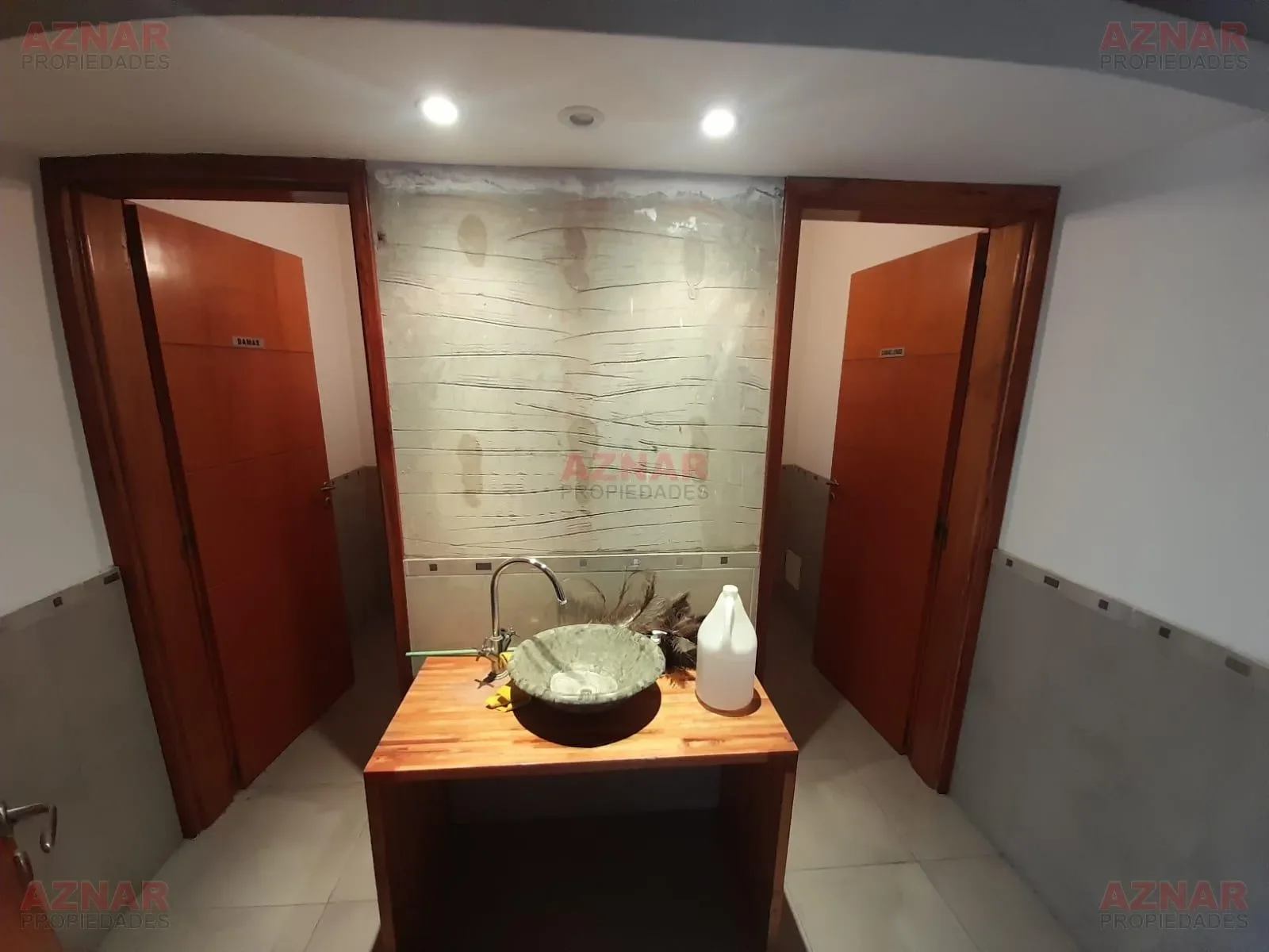 Oficinas comerciales y administrativas en venta en Elizondo Nº 2870