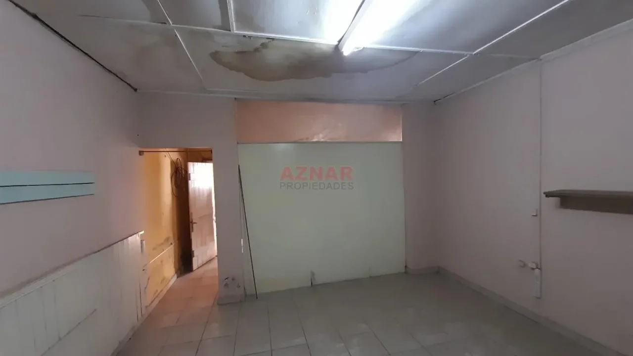 Casa con Local en venta en Avenida Quintana N° 332 e/ J. de Dios Filiberto y Quinquela Martin- Mechita