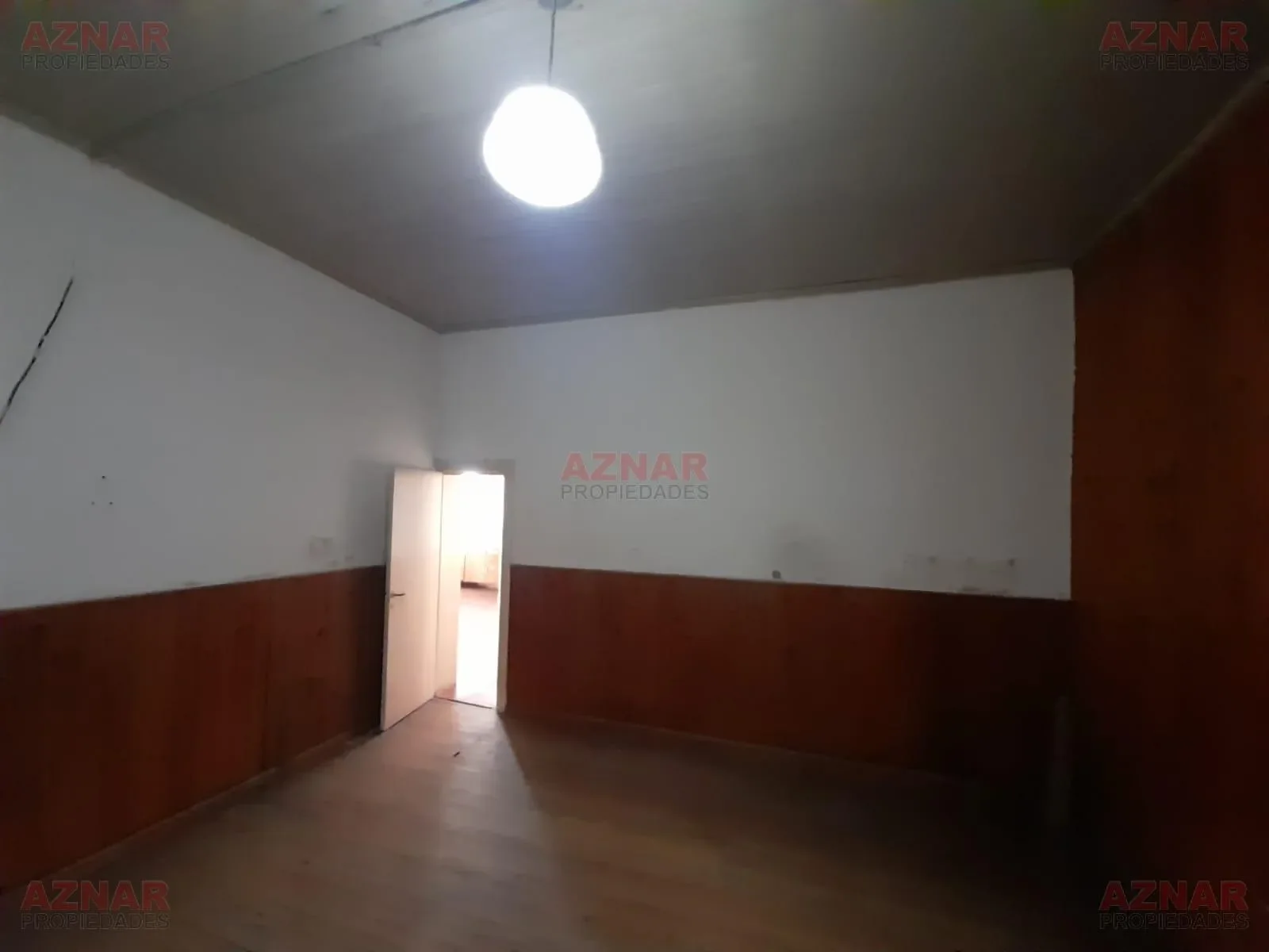 Casa con Local en venta en Avenida Quintana N° 332 e/ J. de Dios Filiberto y Quinquela Martin- Mechita