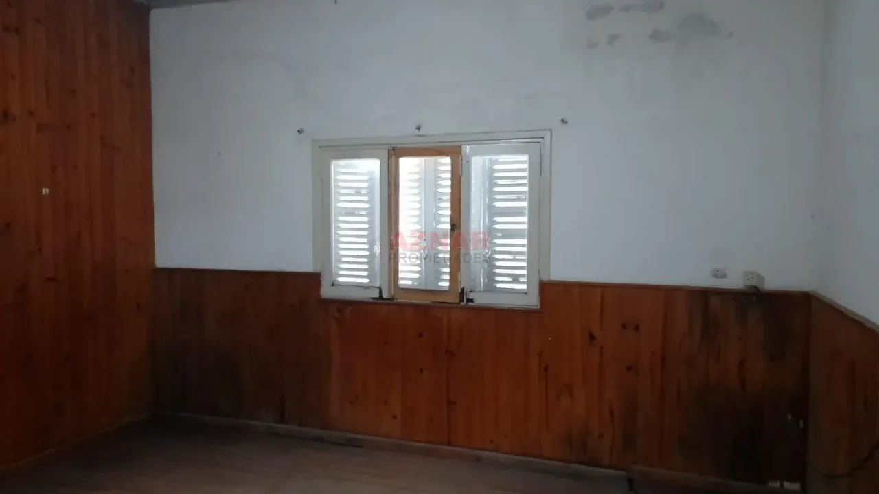 Casa con Local en venta en Avenida Quintana N° 332 e/ J. de Dios Filiberto y Quinquela Martin- Mechita