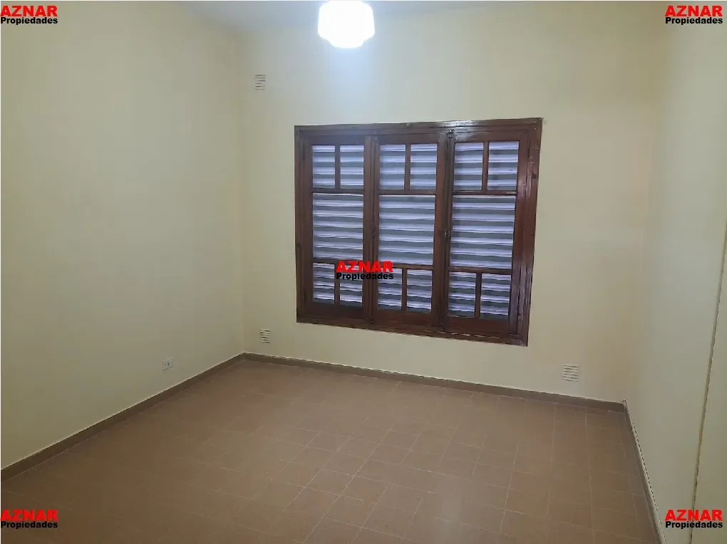 Departamento en venta en calle Aguirre N° 120 E/ Pellegrini y Belgrano