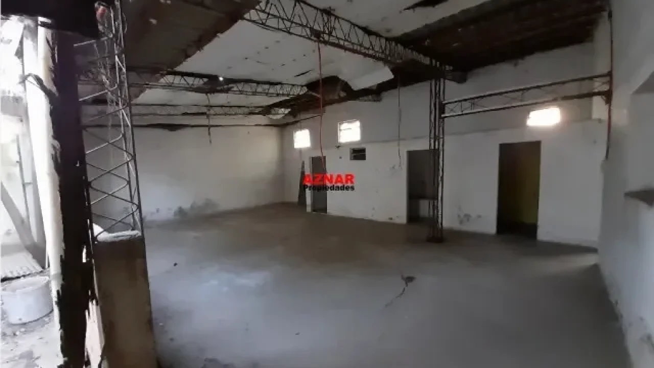 Galpón en venta en Catamarca N° 2223  e/ Ferroviarios Argentinos y Juan Manuel de Rosas