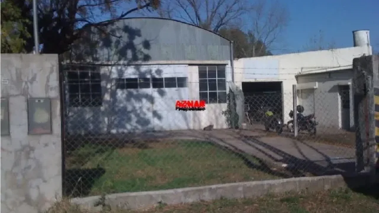 Galpón en venta en Sarmiento N° 1957  e/ Saavedra y Santa Maria
