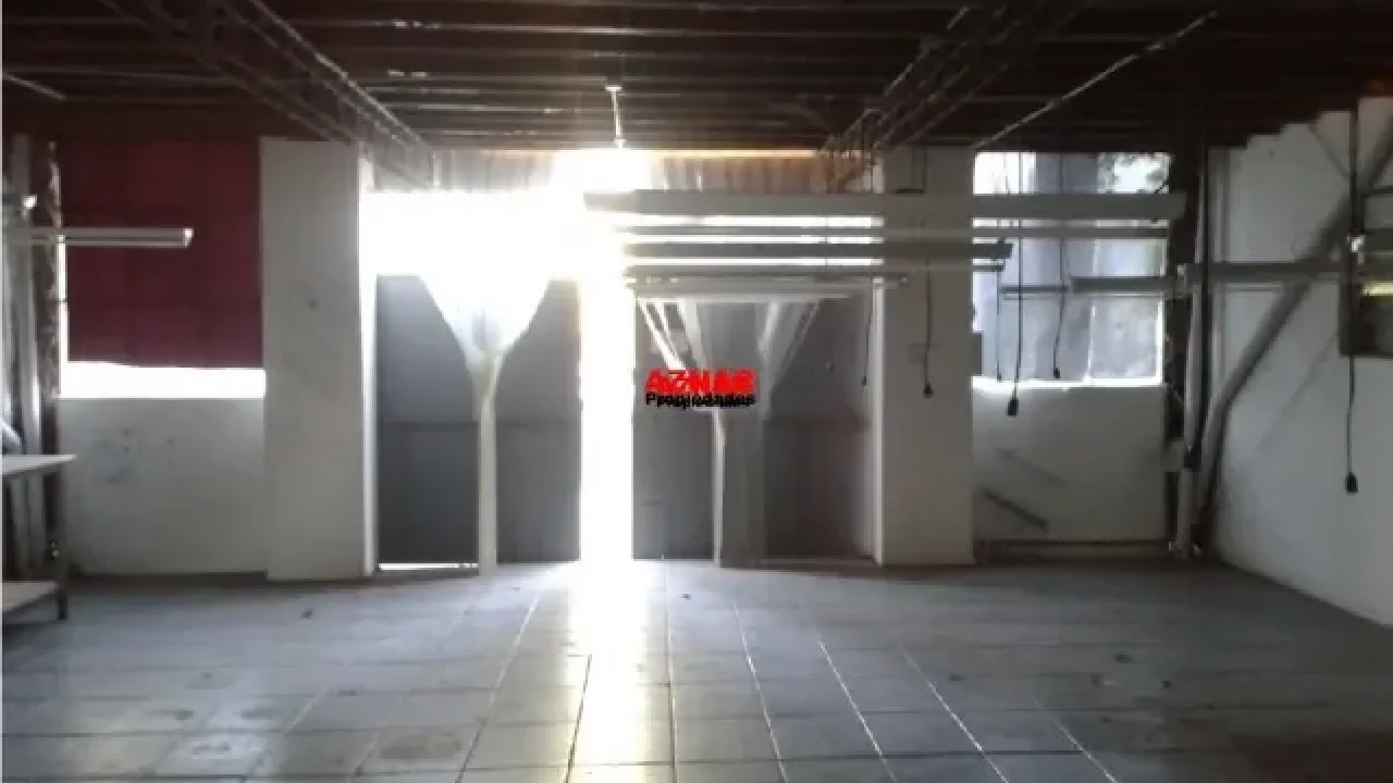 Galpón en venta en Sarmiento N° 1957  e/ Saavedra y Santa Maria