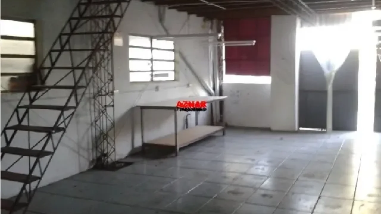 Galpón en venta en Sarmiento N° 1957  e/ Saavedra y Santa Maria