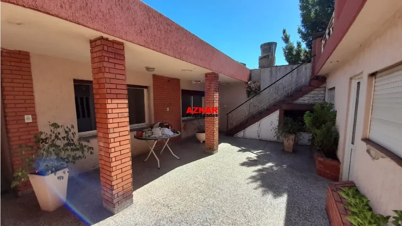 Casa en venta en España Nº 283 e/ R. Escalada y San Martin