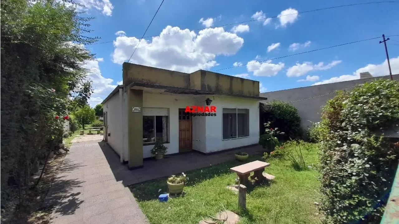 Casa en venta en Ameghino Nº 2042 e/ Sta. Maria y Sta. Rosa