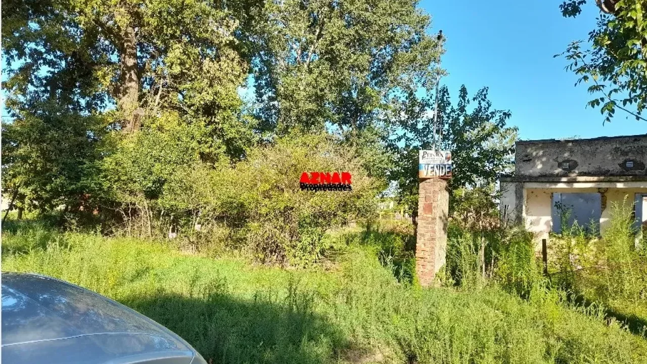 Terreno en venta en Los Claveles Nº 200 e/ Rivadavia y Los Fresnos