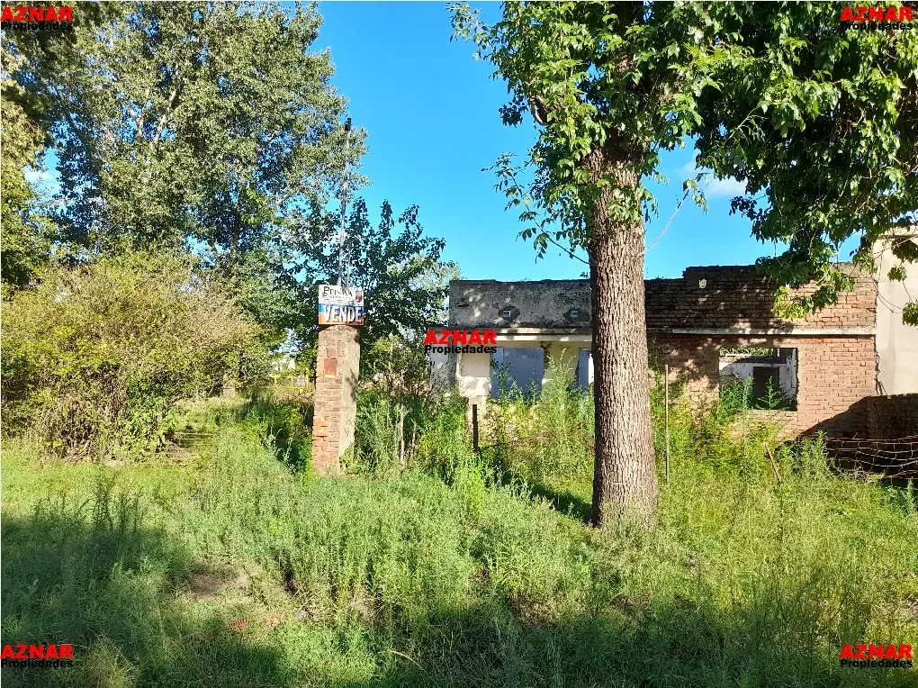 Terreno en venta en Los Claveles Nº 200 e/ Rivadavia y Los Fresnos