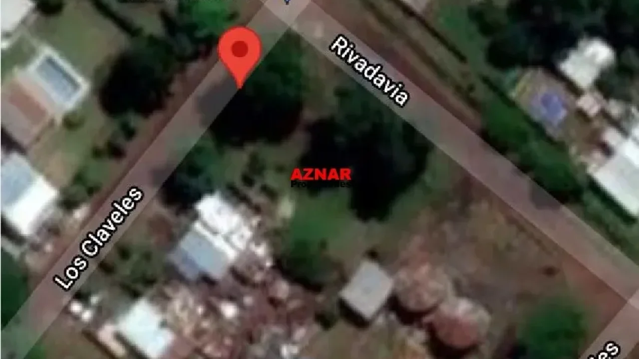 Terreno en venta en Los Claveles Nº 200 e/ Rivadavia y Los Fresnos