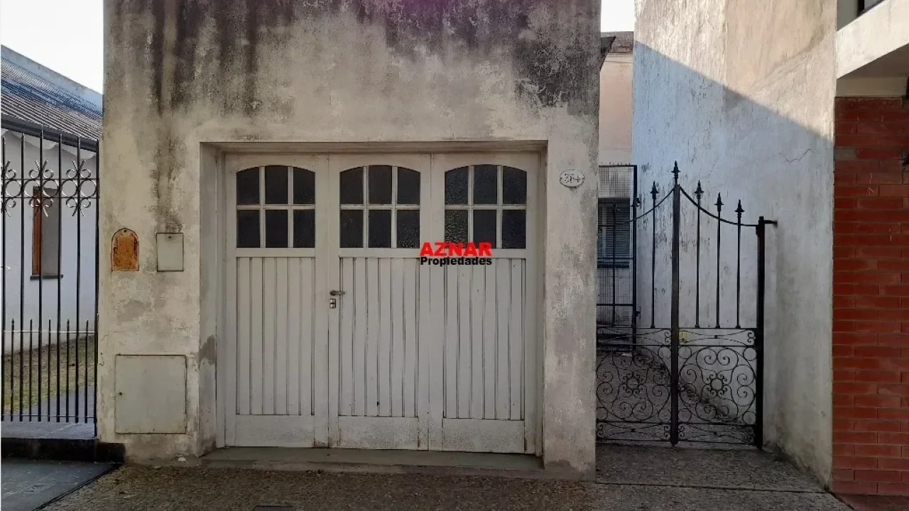 Casa en venta en Brandsen Nº 384 e/ Alem y San Martin