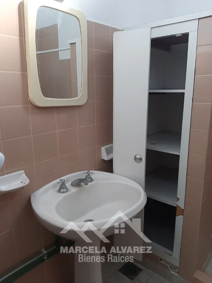 VENTA CASA CON LOCAL