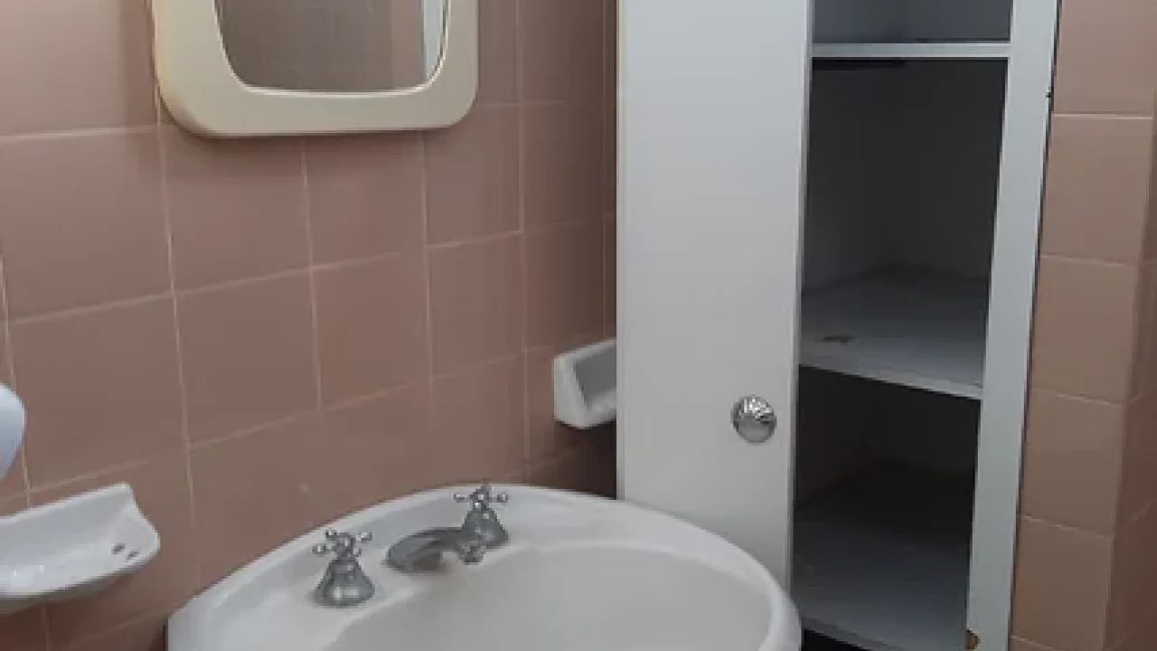 VENTA CASA CON LOCAL