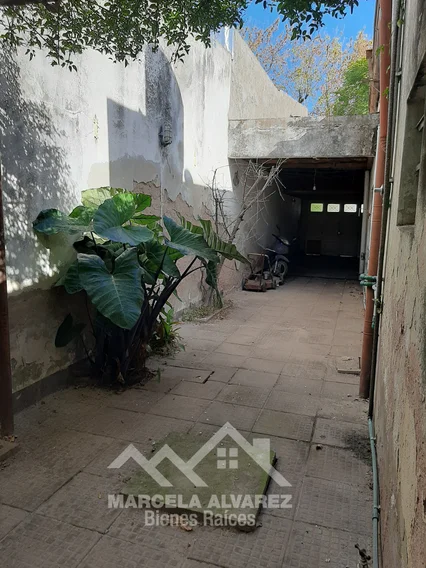 VENTA CASA CON LOCAL