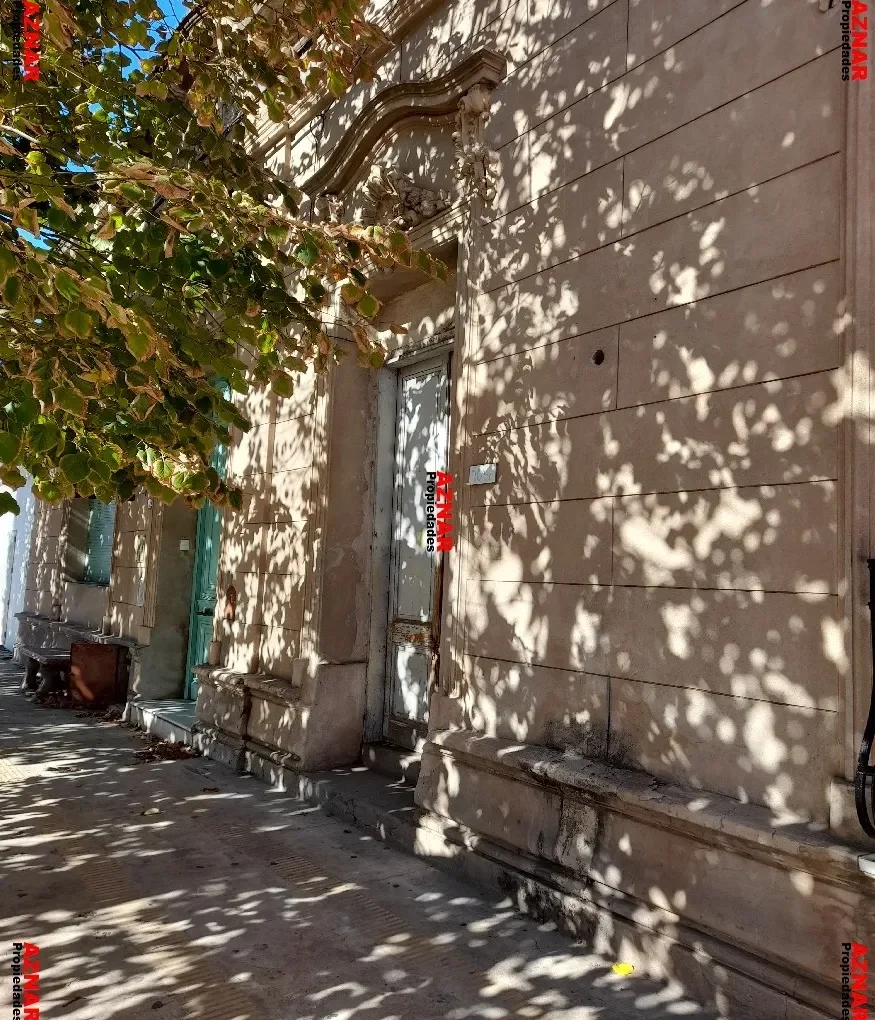 Casa en venta en Pellegrini Nº 1037 e/ Italia y Conesa