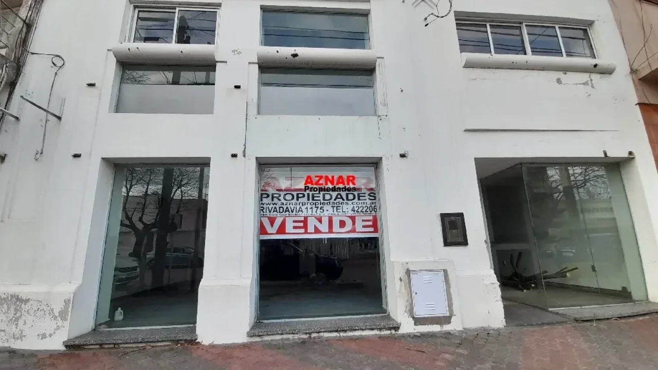 Local en venta en Rivadavia Nº 1976 e/ Balcarce y Necochea