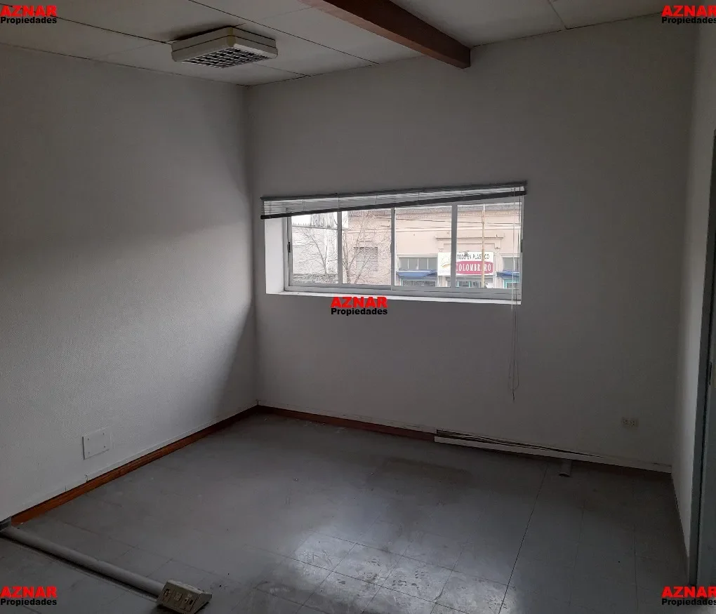 Local en venta en Rivadavia Nº 1976 e/ Balcarce y Necochea