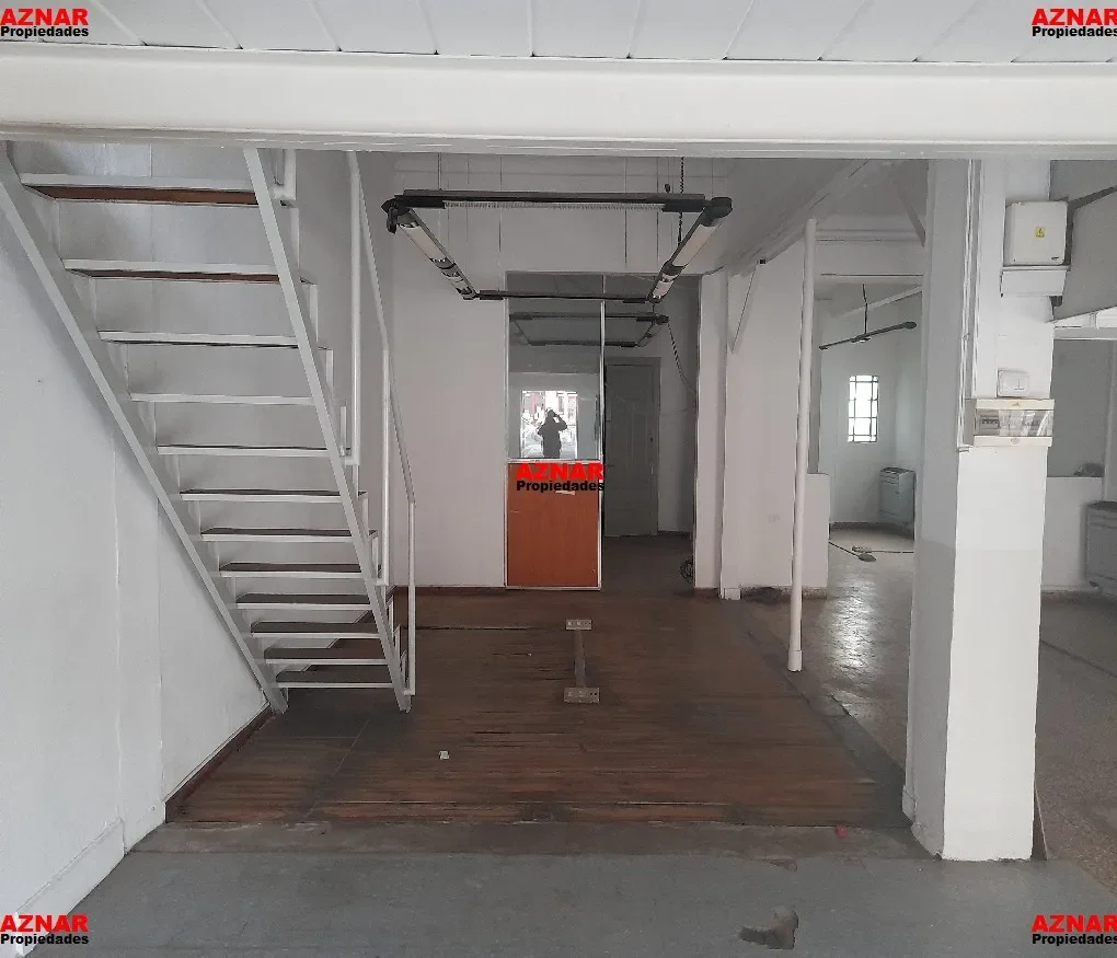 Local en venta en Rivadavia Nº 1976 e/ Balcarce y Necochea