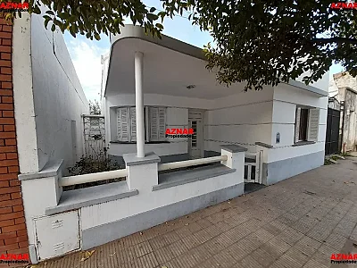 Casa en venta en Catamarca Nº 2278 e/ F. Argentinos y J.M. de Rosas