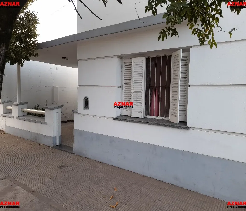 Casa en venta en Catamarca Nº 2278 e/ F. Argentinos y J.M. de Rosas