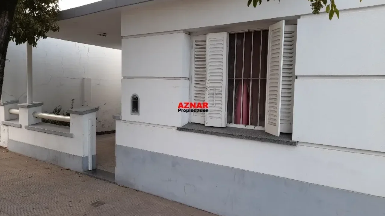 Casa en venta en Catamarca Nº 2278 e/ F. Argentinos y J.M. de Rosas