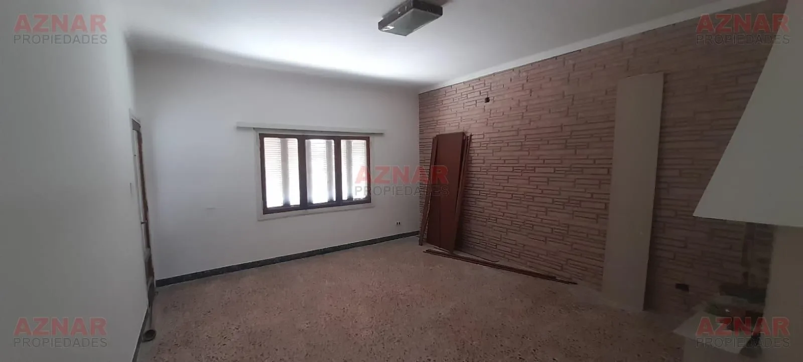 Local con vivienda en venta en Pellegrini Nº587 e/ Alvear y Las Heras