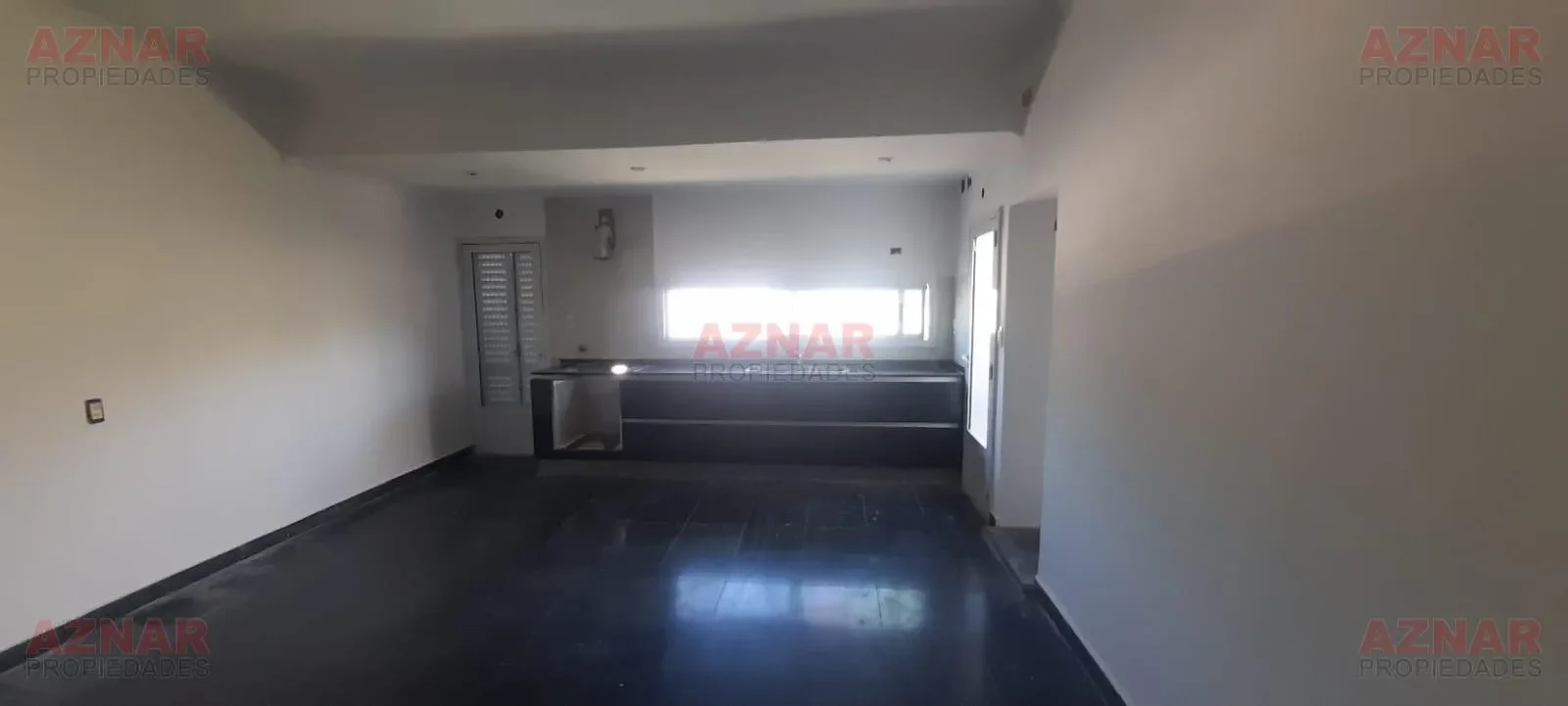Local con vivienda en venta en Pellegrini Nº587 e/ Alvear y Las Heras