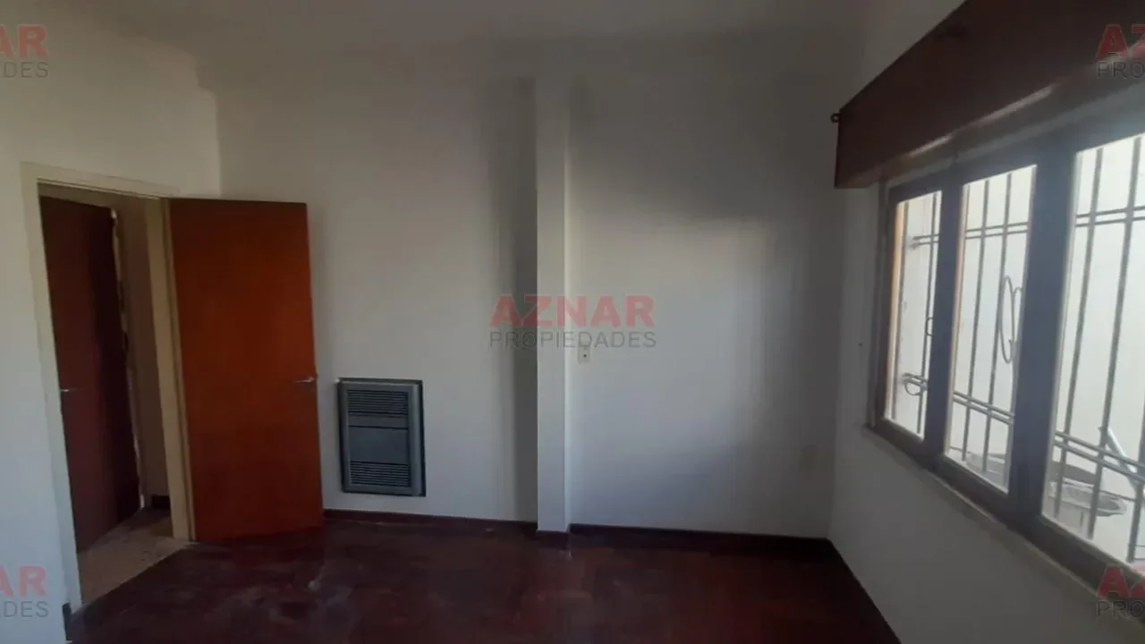 Local con vivienda en venta en Pellegrini Nº587 e/ Alvear y Las Heras